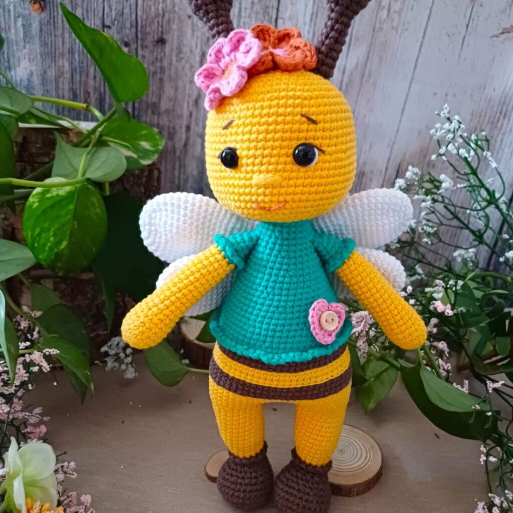 patron crochet amigurumi abeja melinda 3