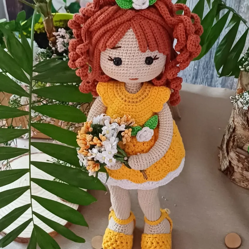 Patrón muñeca Matilda con vestido en tonos mostaza patron crochet muneca matilda vestido mostaza 1